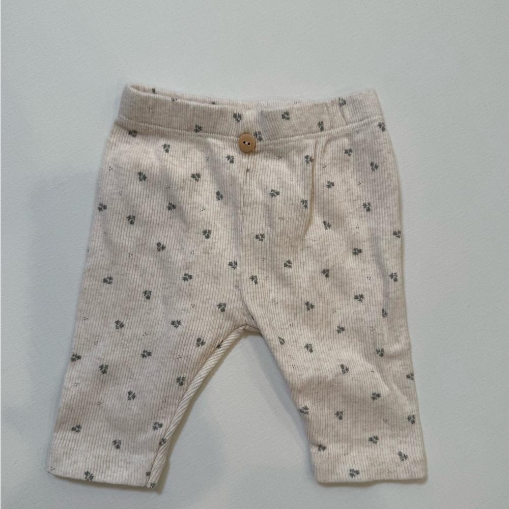Zara Cream Ribbed Baby Pants with Tiny Gray Floral Print